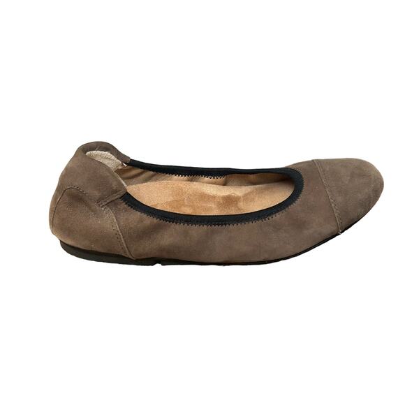 Vionic Womens Size 7 Prim Natalia Suede Flats Dark Taupe Brown Slip On - Picture 8 of 11